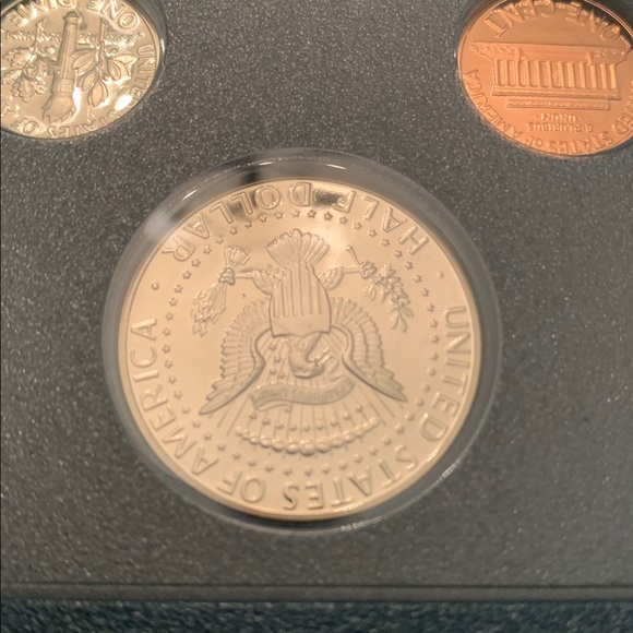 1990 US Mint Prestige coin collection box w plastic and velvet protective cover - Picture 16 of 16